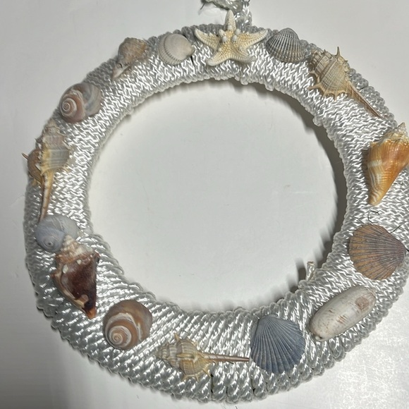 Wreath Seashells and Rope - Picture 2 of 11